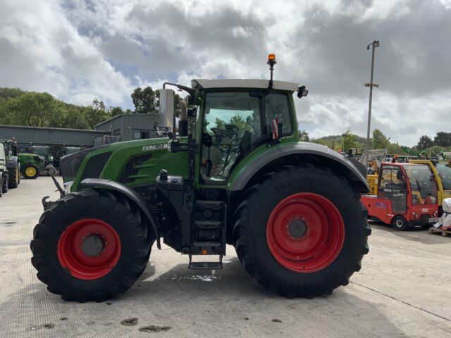 Fendt 828 Profi Plus Tractor (ST24303)