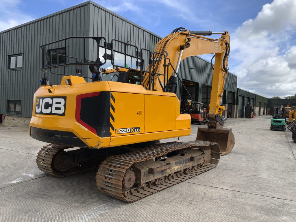 JCB 220x LC Digger (ST24262)