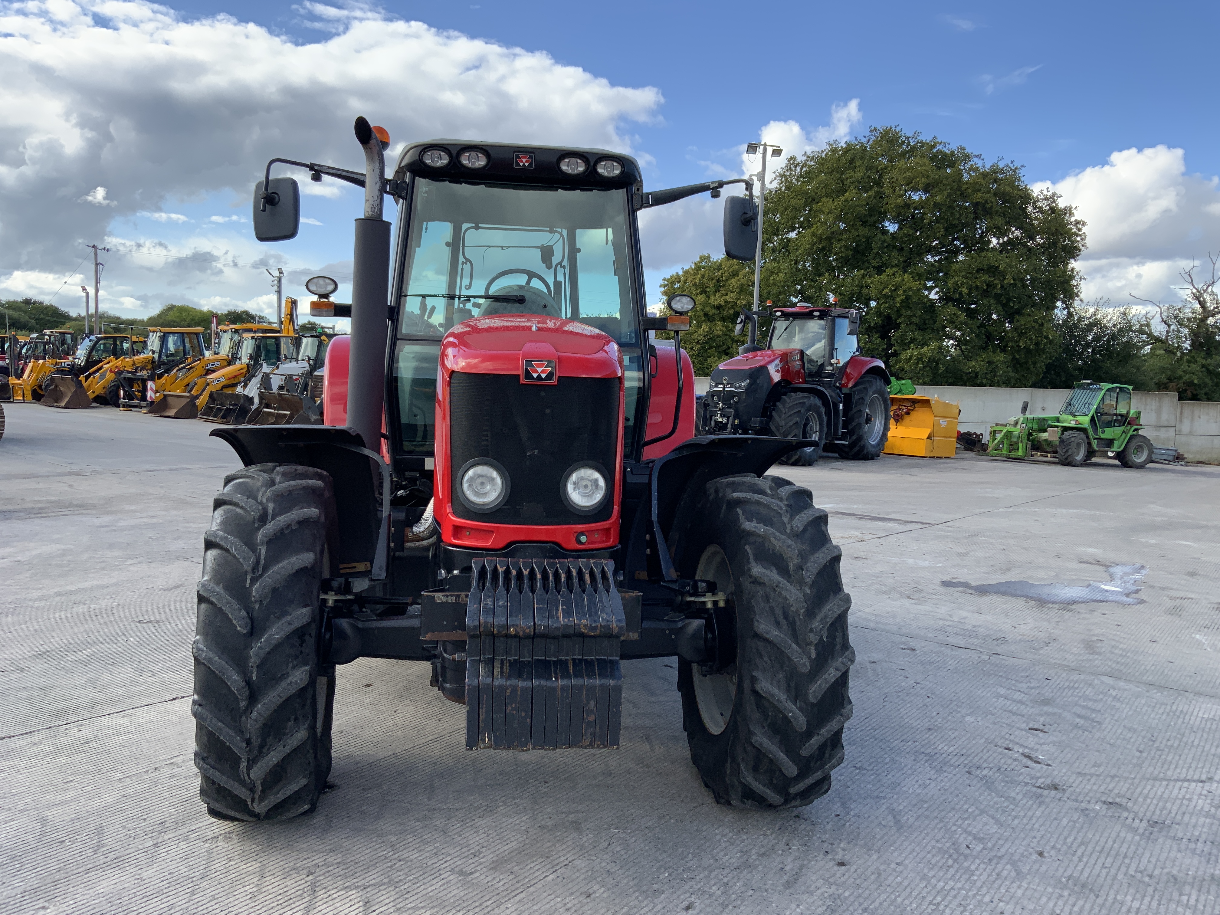 Massey Ferguson 6480 Dyna6 Tractor (ST24258) Massey Ferguson 6480 Dyna6 Tractor (ST24258)