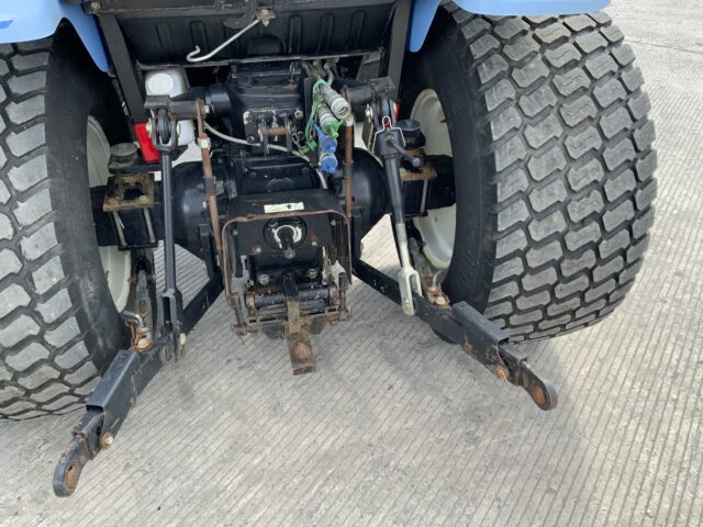 New Holland Boomer 3050 Compact Tractor (ST24230)