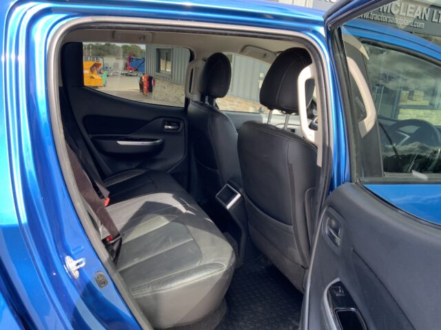 Mitsubishi L200 Warrior Double Cab Pickup (ST24383)