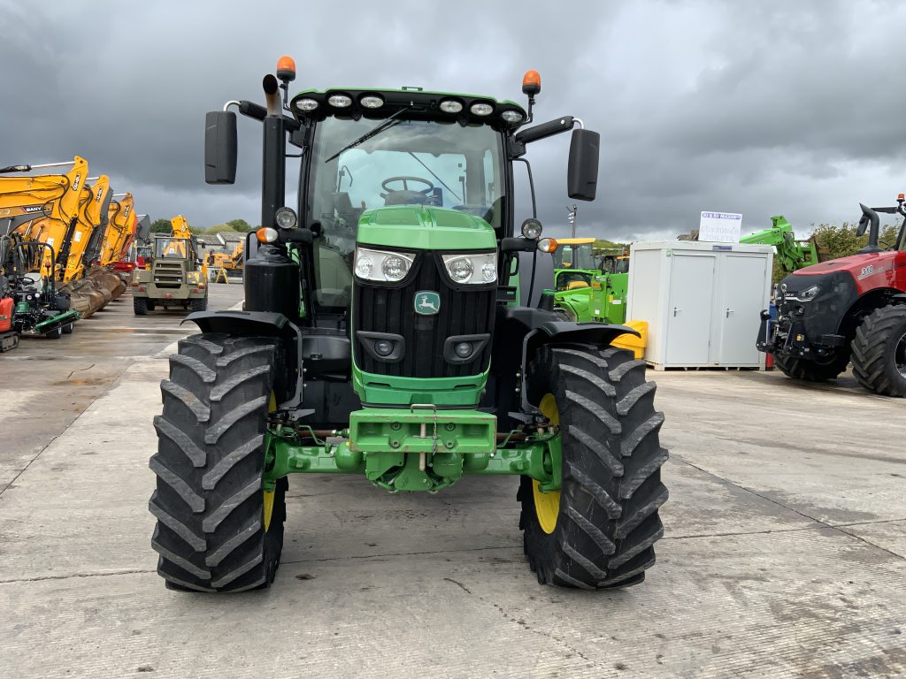 John Deere 6215R Tractor (ST24044)
