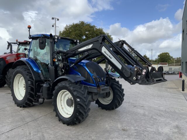 Valtra N134 Hi Tech Tractor (ST24314)