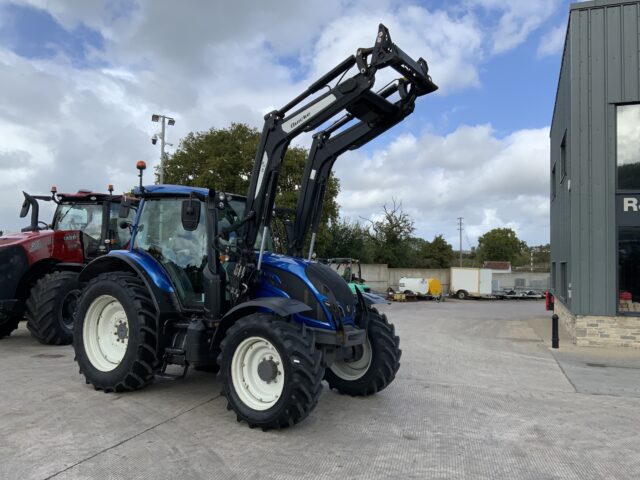 Valtra N134 Hi Tech Tractor (ST24314)