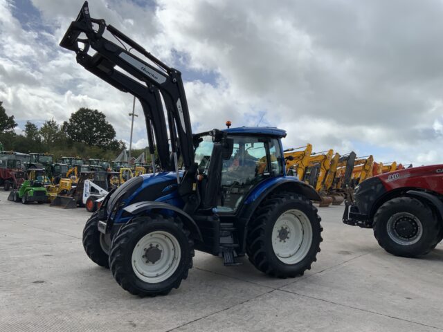 Valtra N134 Hi Tech Tractor (ST24314)