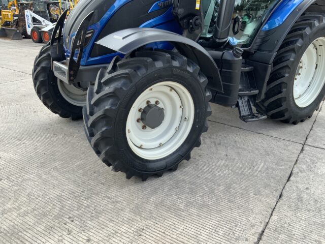 Valtra N134 Hi Tech Tractor (ST24314)