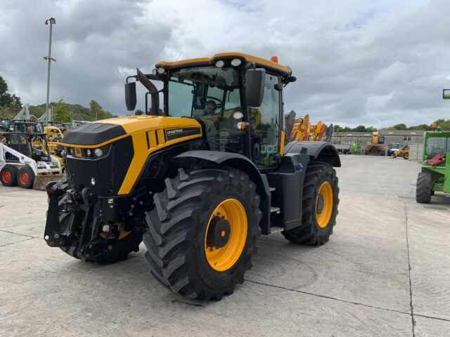 JCB 4220 Fastrac Tractor (ST24326)