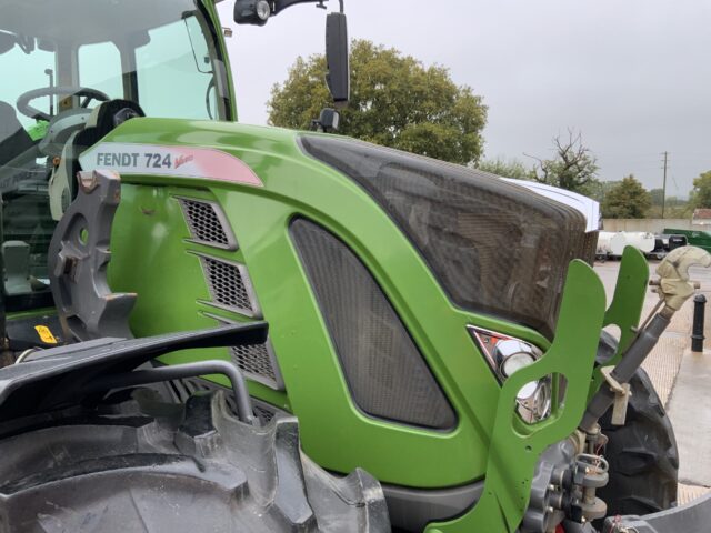 Fendt 724 Profi Plus Tractor (ST23447)