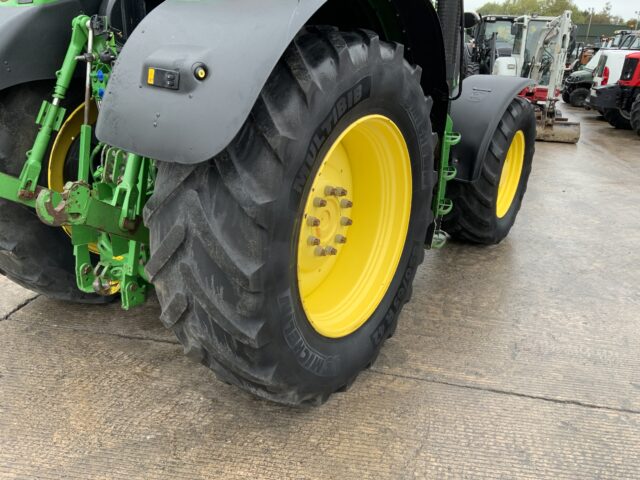 John Deere 6190R Tractor (ST24301)