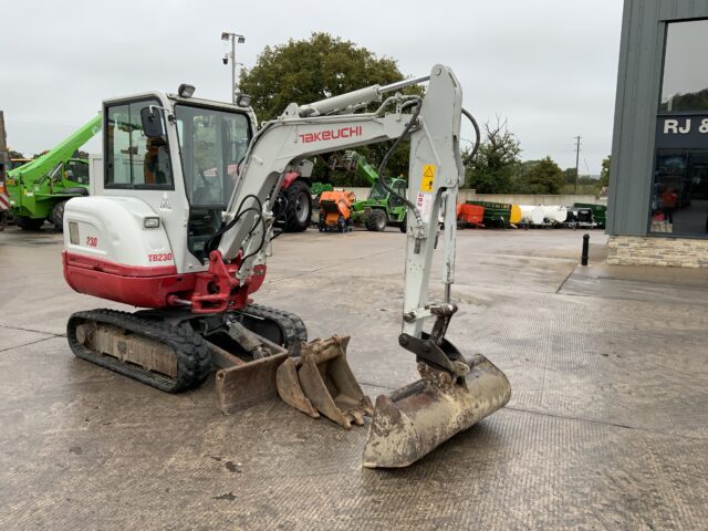 Takeuchi TB230 Digger (ST24061)