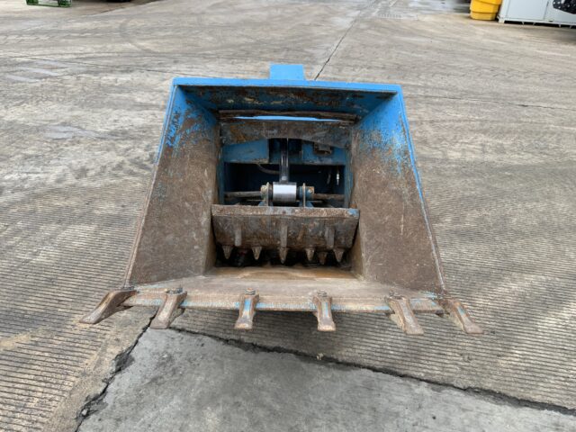 Crusher Bucket