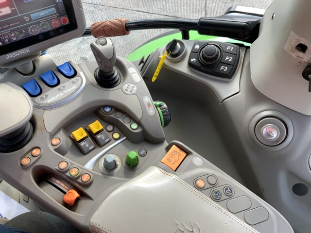 DeutzFahr 7250 TTV Agrotron Tractor (ST24394)