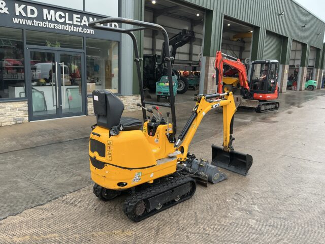JCB 8008 CTS Digger (ST24523)