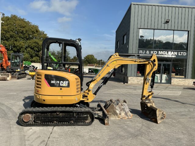 CAT 302.7.DCR Digger (ST24546)