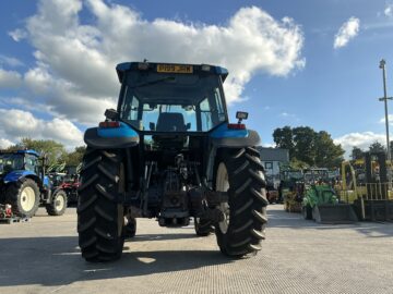 New Holland 7840 SLE Tractor (ST24087) New Holland 7840 SLE Tractor (ST24087)