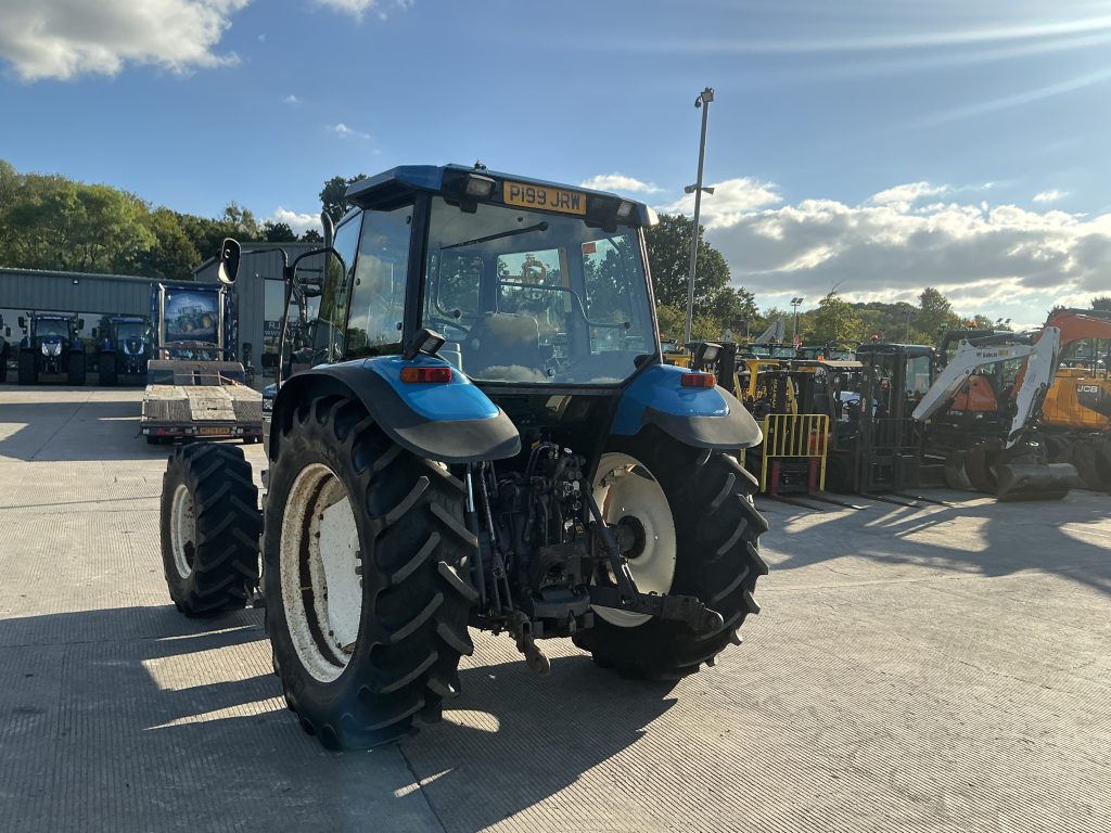 New Holland 7840 SLE Tractor (ST24087)