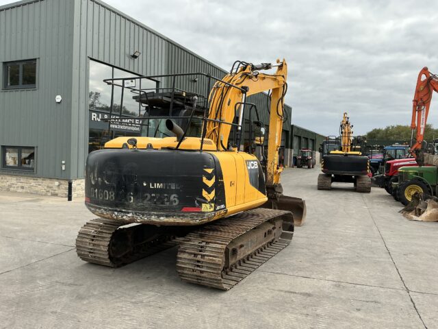 JCB JS130LC Digger (ST24112)
