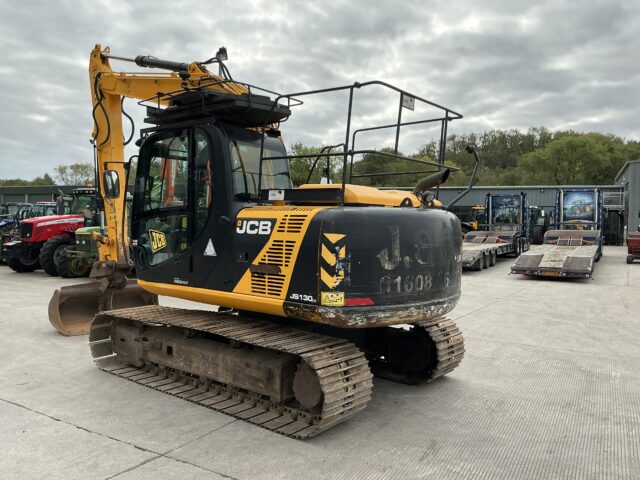 JCB JS130LC Digger (ST24112)