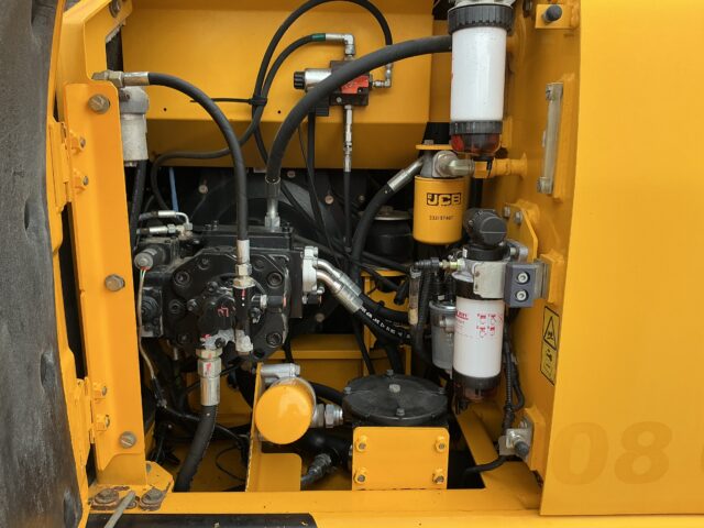 JCB JS130LC Digger (ST24112)