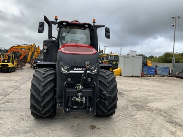 Case Magnum 310 Tractor (ST18497)