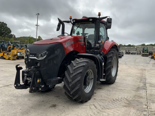 Case Magnum 310 Tractor (ST18497)