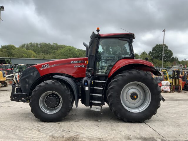 Case Magnum 310 Tractor (ST18497)