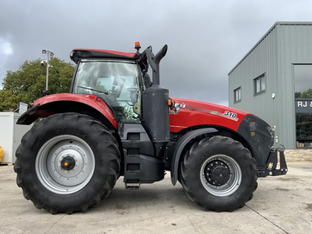 Case Magnum 310 Tractor (ST18497)