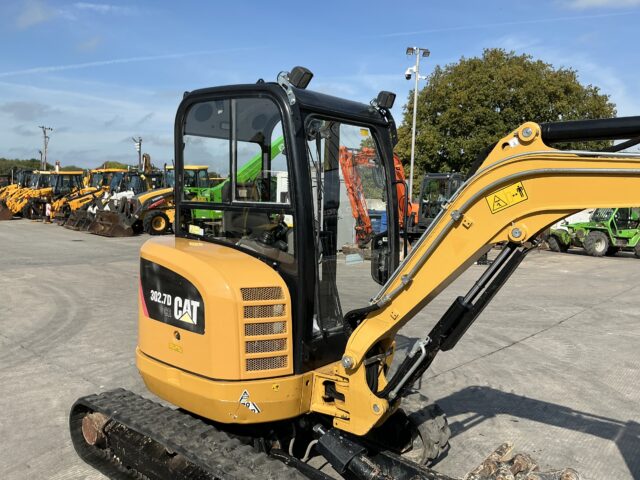 CAT 302.7.DCR Digger (ST24546)