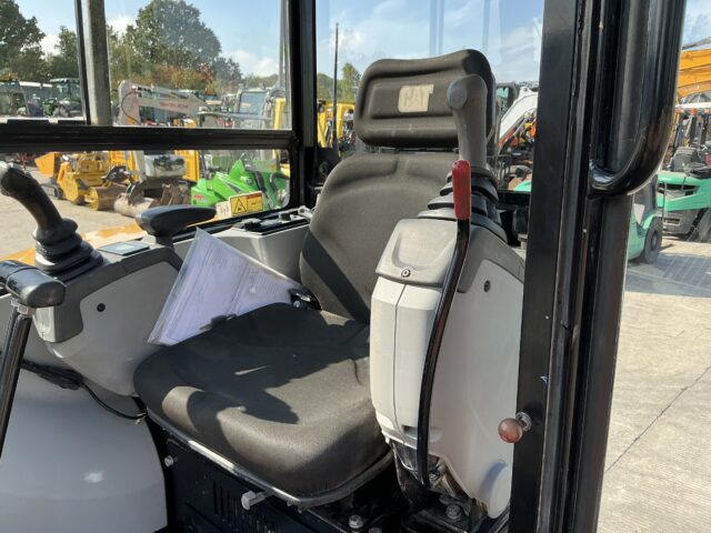 CAT 302.7.DCR Digger (ST24546)