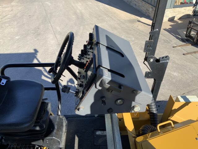 Caterpillar AP 600D Asphalt Paver Finisher (ST24422)