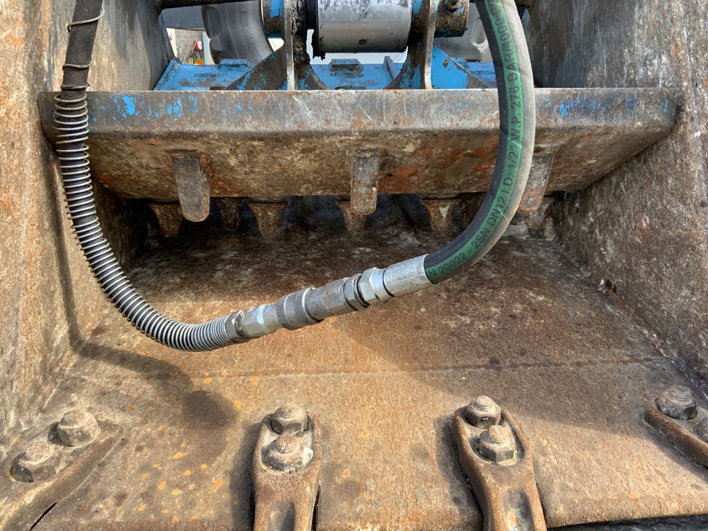 Choice of 2 BBS Crusher Buckets (ST24470/71)