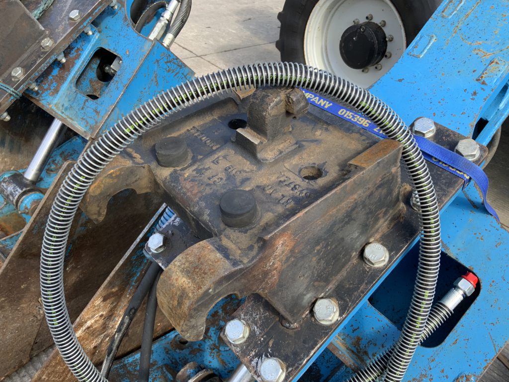 Choice of 2 BBS Crusher Buckets (ST24470/71)