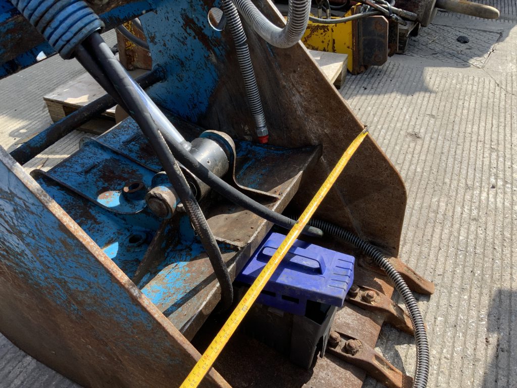 Choice of 2 BBS Crusher Buckets (ST24470/71)