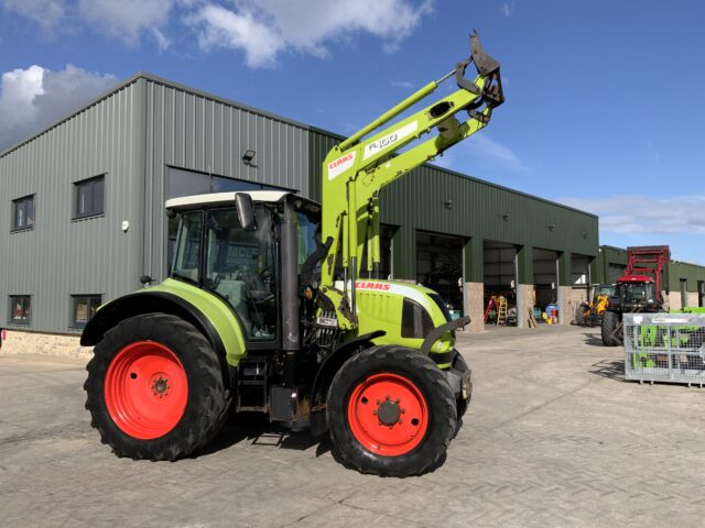 Claas Arion 520 Tractor (ST23446)
