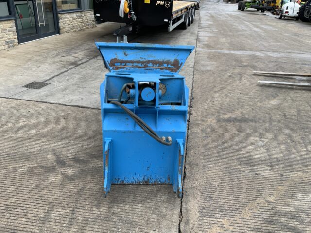 Crusher Bucket