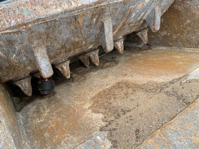 Crusher Bucket