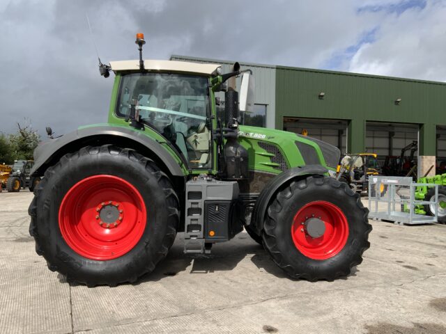 Fendt 828 Profi Plus Tractor (ST24303)