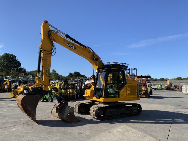 JCB 140X LC Digger (ST24657)