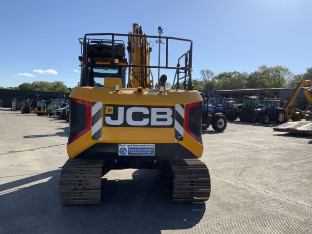 JCB 140X LC Digger (ST24657)