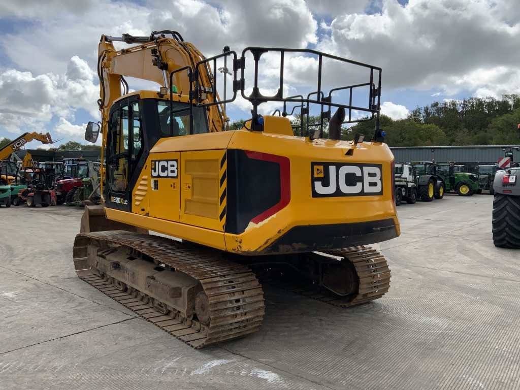 JCB 220x LC Digger (ST24262)
