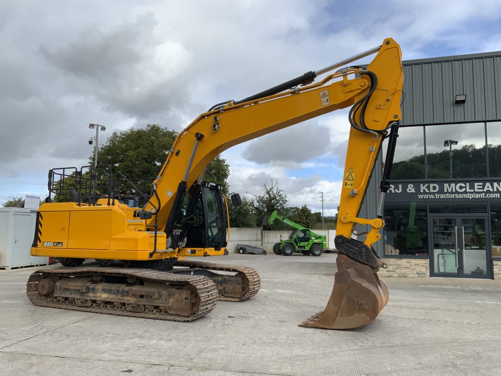 JCB 220x LC Digger (ST24262)