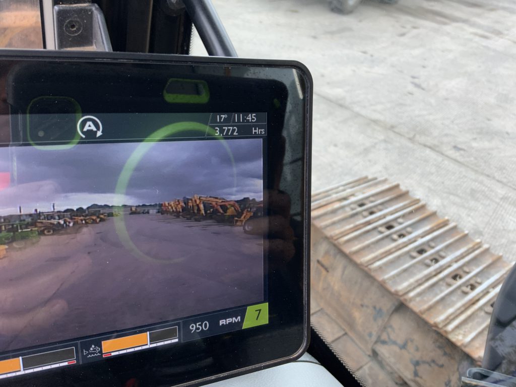 JCB 220x LC Digger (ST24262)