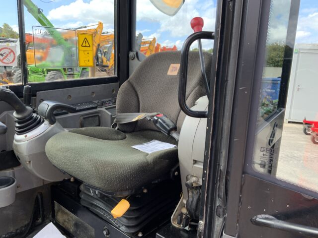 JCB 48Z-1 Digger (ST24551)