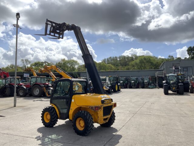 JCB 520-40 Telehandler (ST24114)