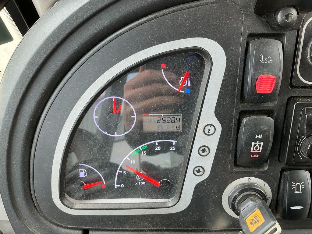 JCB 5CX Waste Master Wheeled Digger (ST23511)