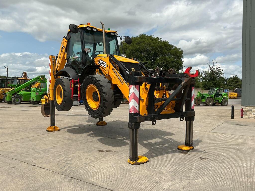JCB 5CX Waste Master Wheeled Digger (ST23511)
