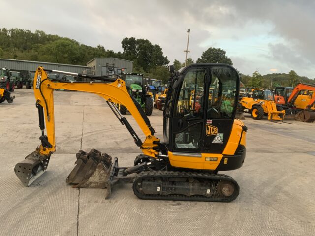 JCB 8026 CTS Digger (ST24349)