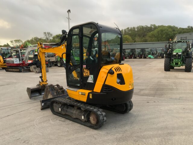 JCB 8026 CTS Digger (ST24349)