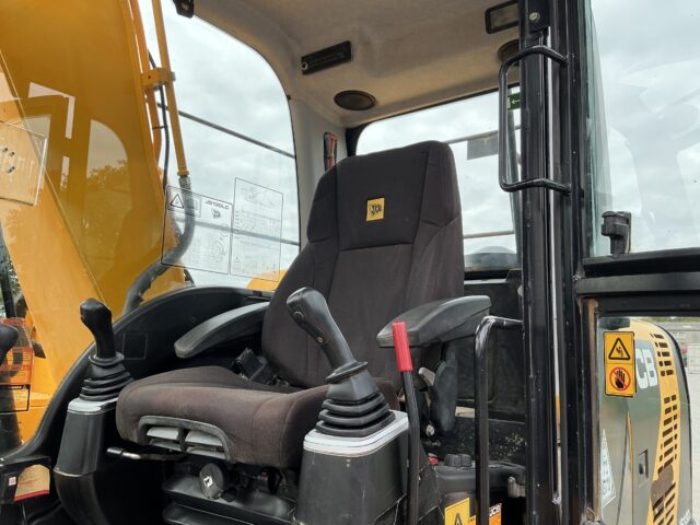 JCB JS130LC Digger (ST24112)