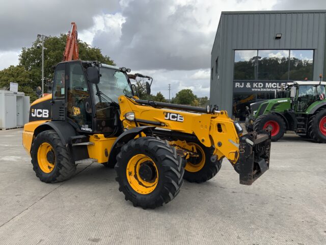 JCB TM320S Pivot Steer Telehandler (ST23831)